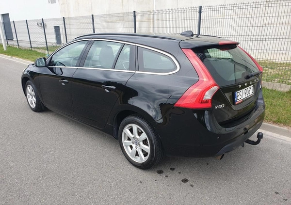 Volvo V60 cena 31909 przebieg: 250000, rok produkcji 2011 z Sieradz małe 301